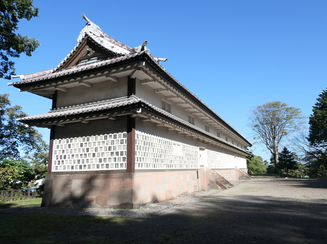 Kanazawa Castle Sanjikken Nagaya's Stone Wall-金泽市必去景点