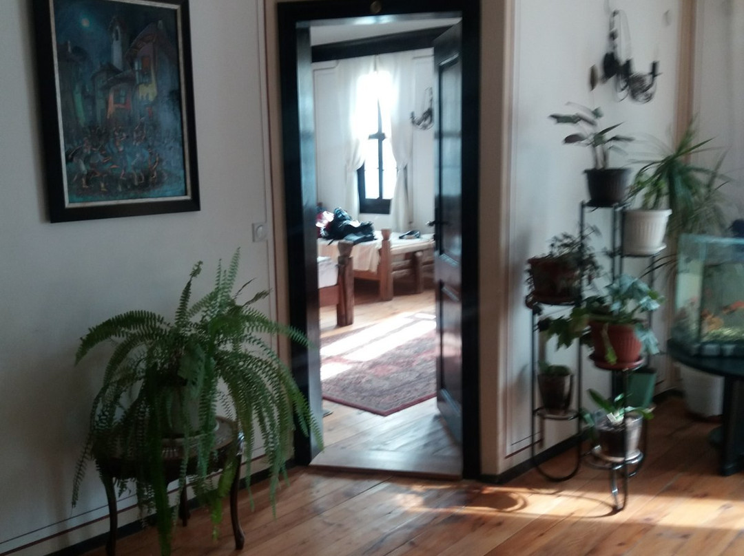 Lumparov's House主图