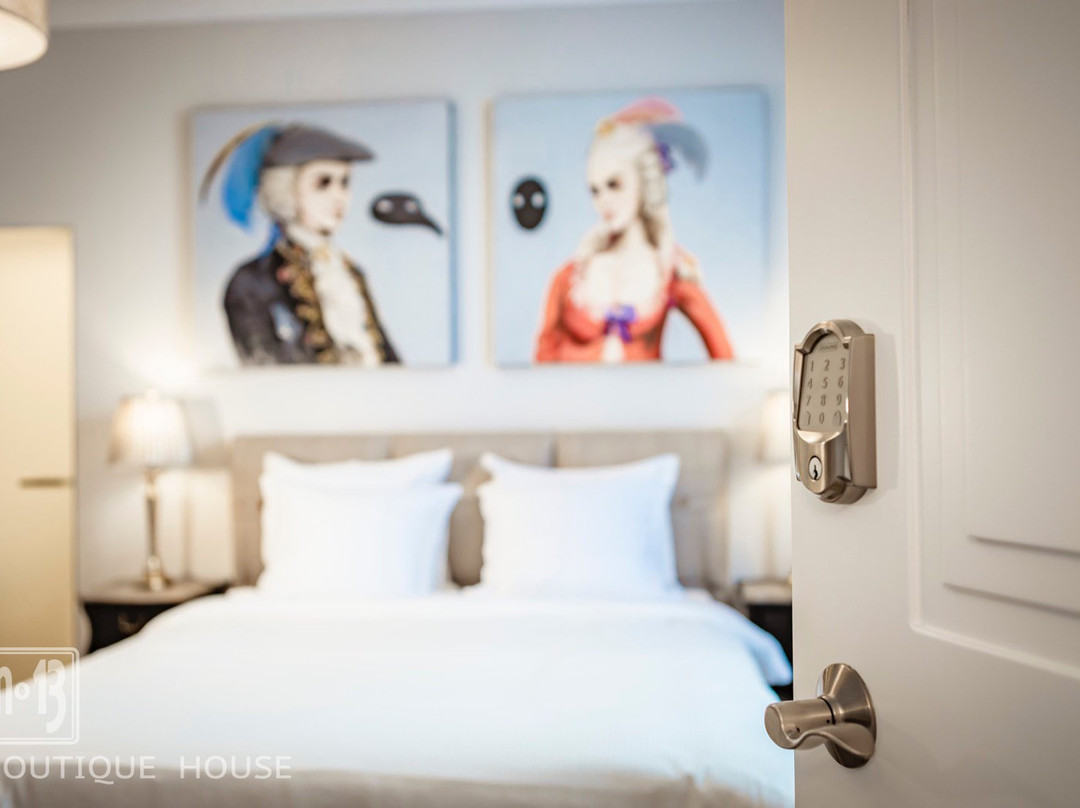 No13 Boutique House主图