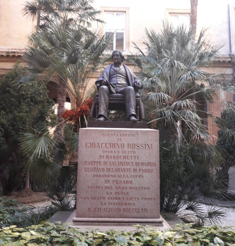 Conservatorio Rossini-佩萨罗必去景点