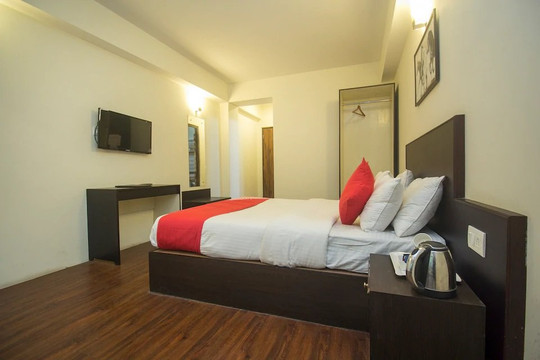 Hotel Luxxis Inn主图