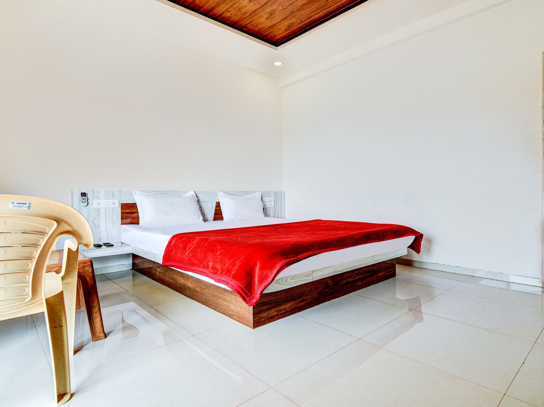 Aditya Hill View Inn主图