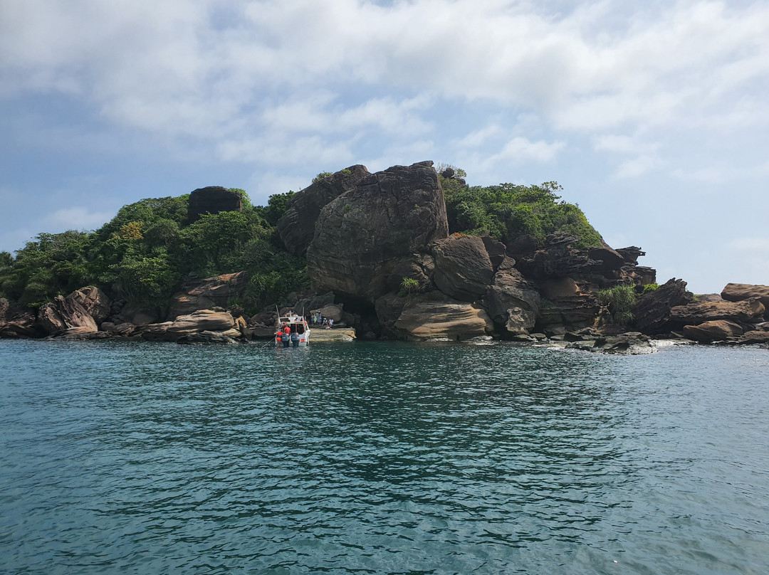 Bom Island景点图片