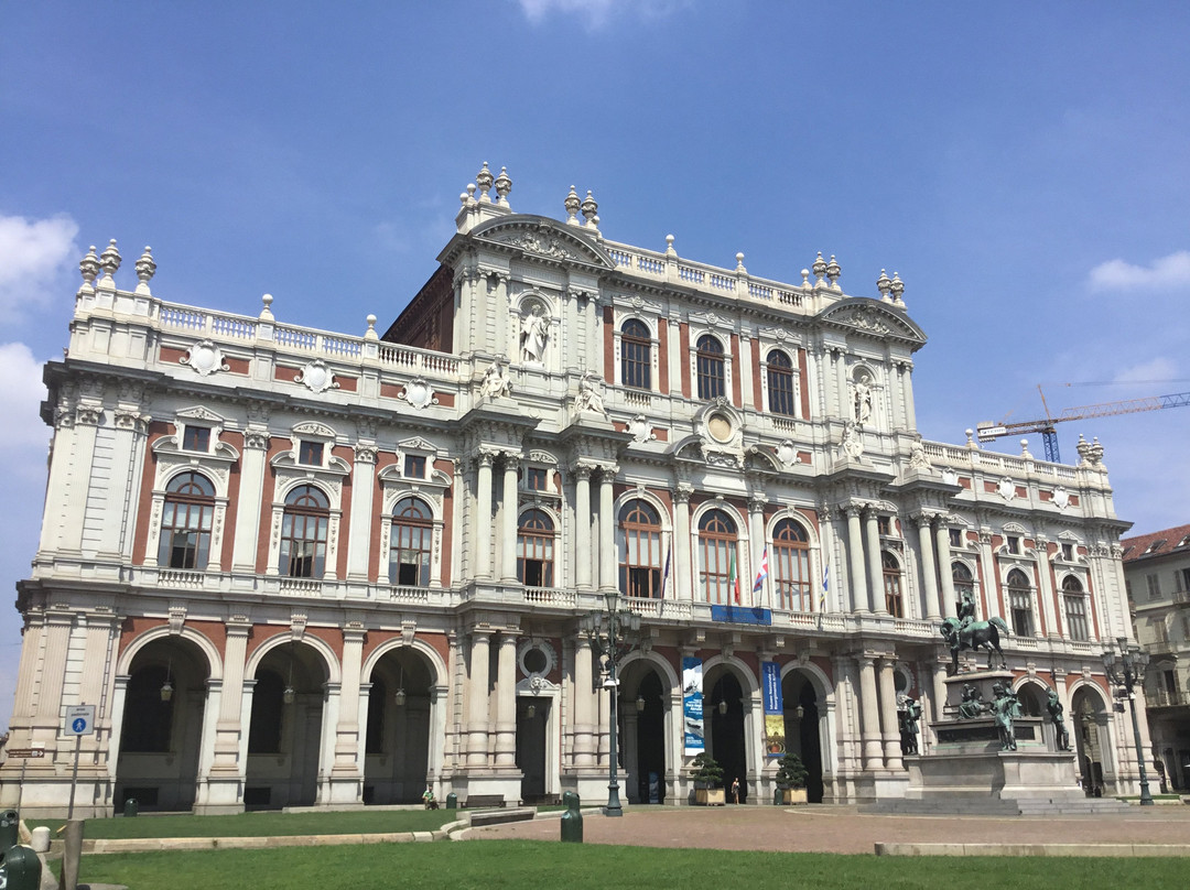 Piazza Carlo Alberto-都灵必去景点