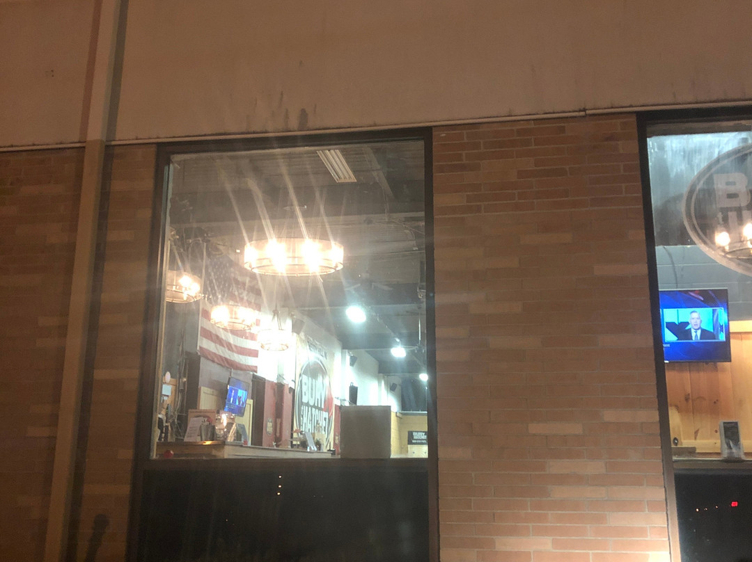 Bury The Hatchet Cherry Hill - Axe Throwing-切里希尔必去景点