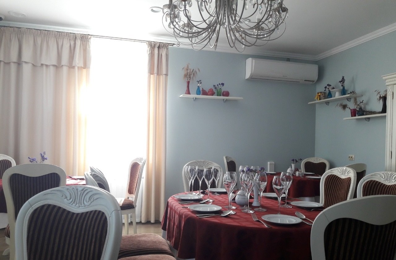 Hotel Favorit-餐饮