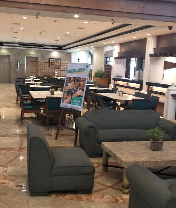 卢克广场酒店主图