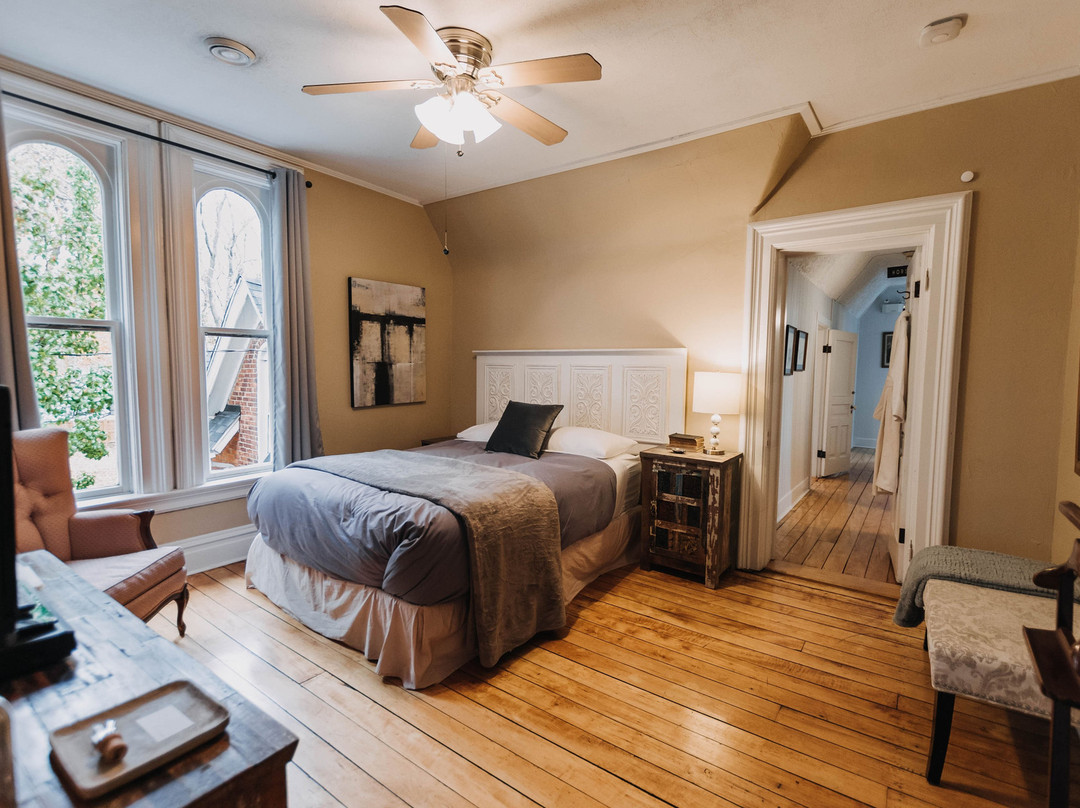 Iron Kettle Bed and Breakfast主图