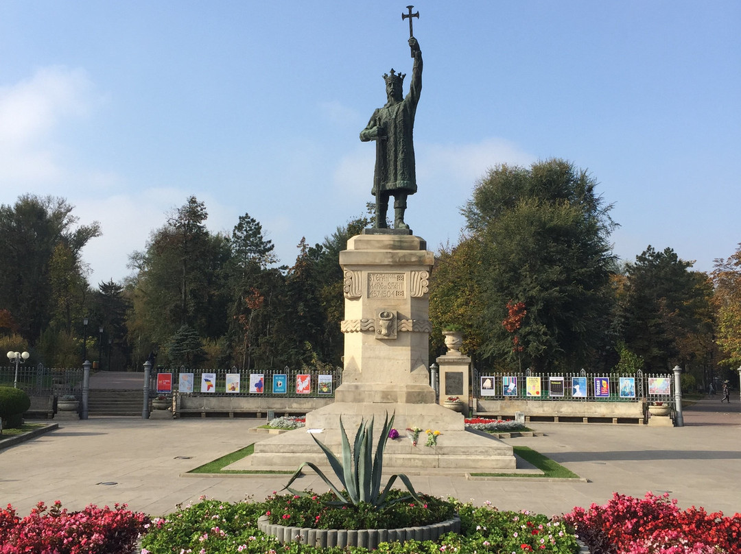 Stephen the Great Monument-基希讷乌必去景点