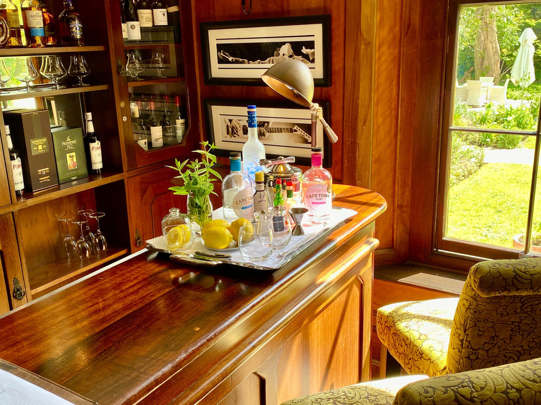 The Manor House主图