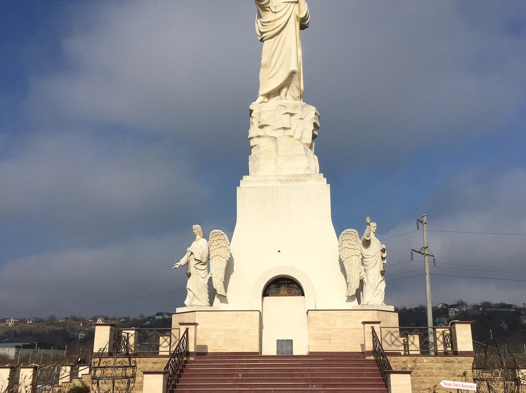 Temple of the Holy Apostles Peter and Paul-Essentuki必去景点