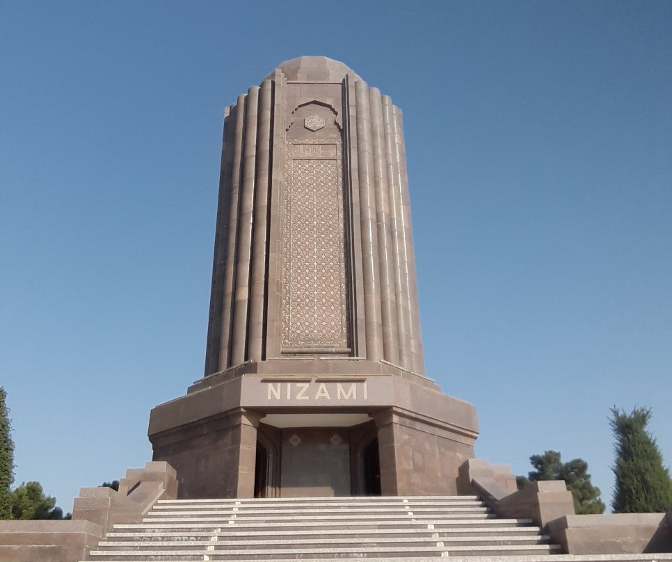 Nizami Ganjavi Mausoleum景点图片