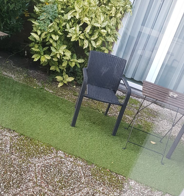 机场兹瓦嫩布尔格旅馆 主图