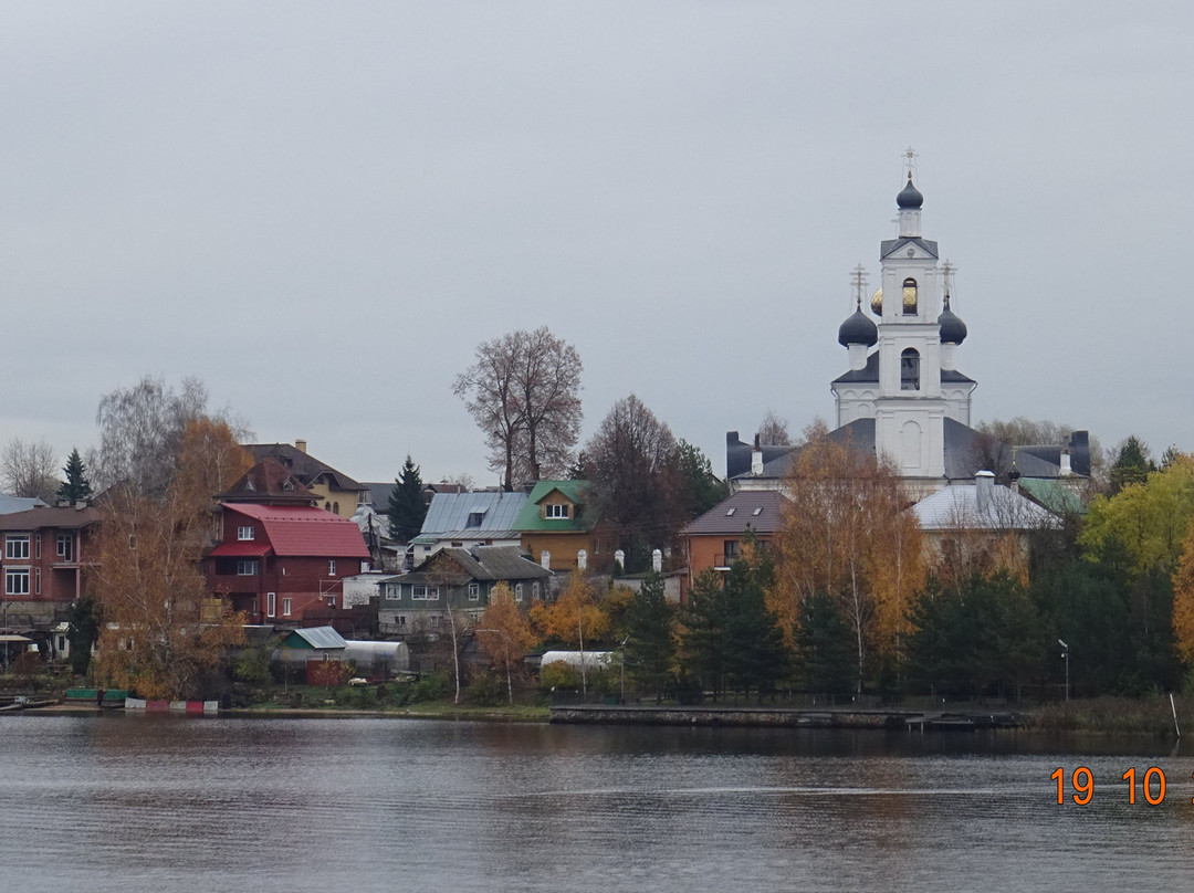 Vozdvizheniya Chestnogo Kresta Gospodnya Church-Sverdlovo必去景点