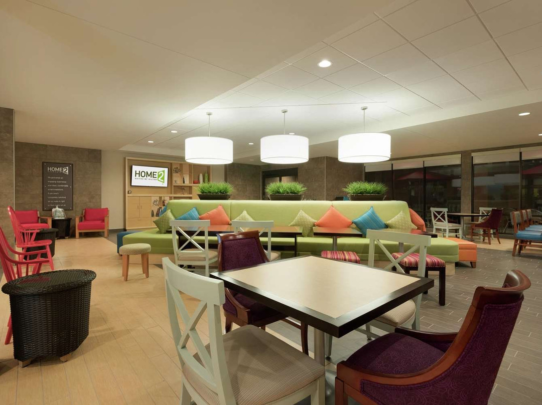 Home2 Suites By Hilton Milwaukee Airport主图