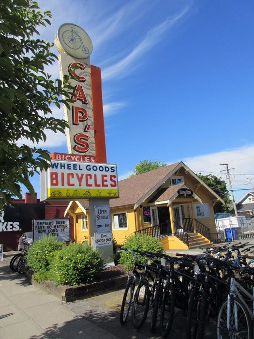 The Original Bike Shop and Cap's Bicycle Museum景点图片