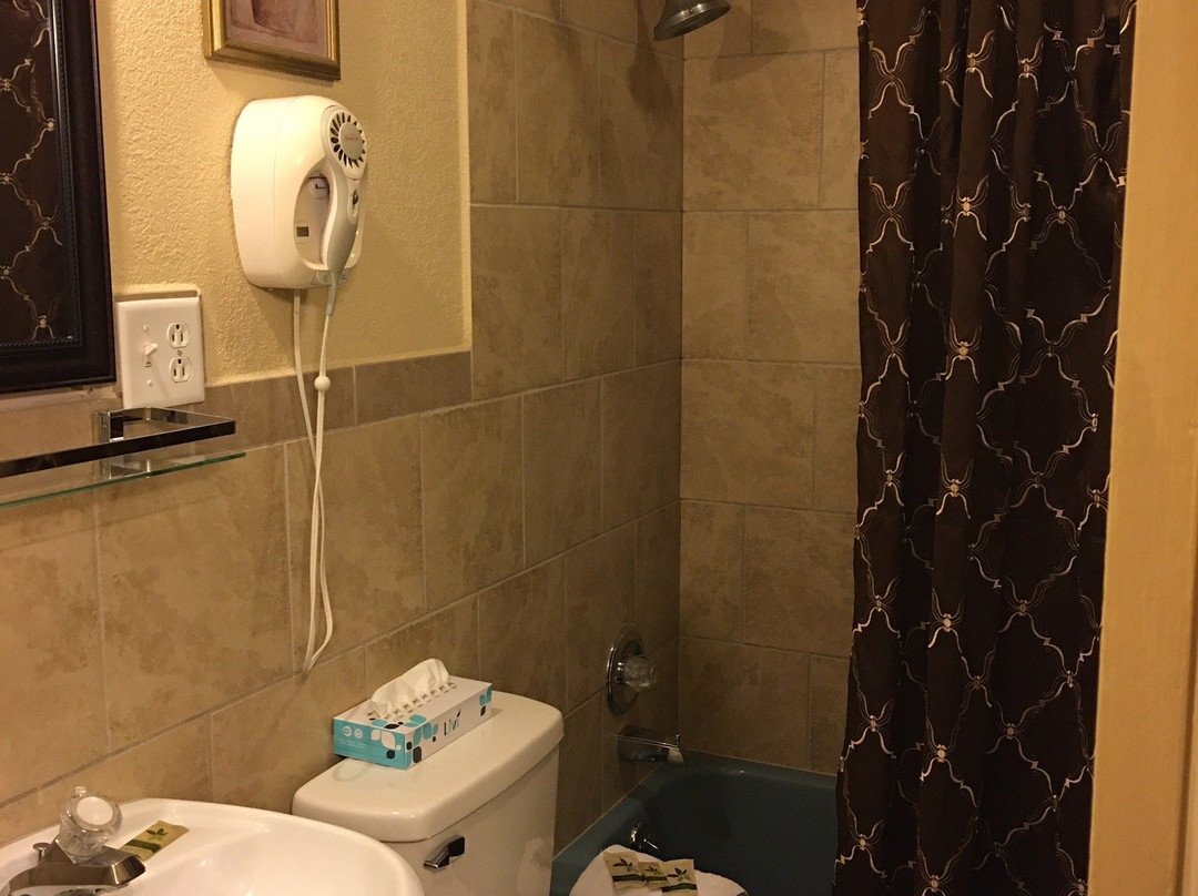 Columbine Motel主图