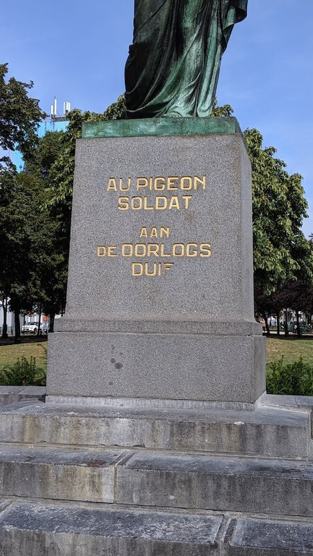 Monument au Pigeon-Soldat景点图片