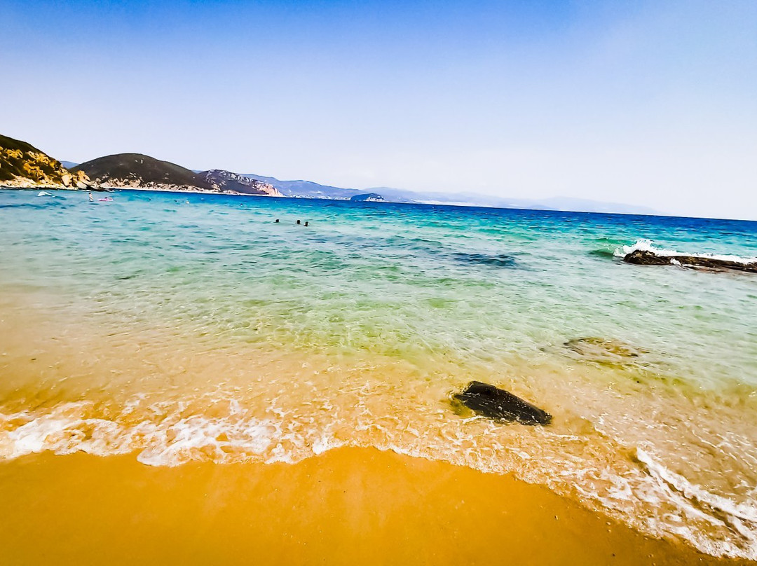 Vrasidas Beach景点图片