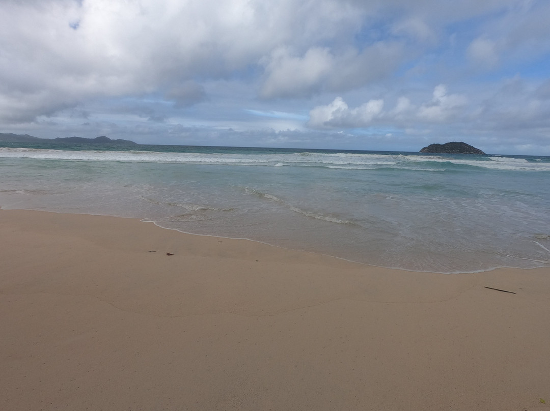 Grand Anse beach景点图片