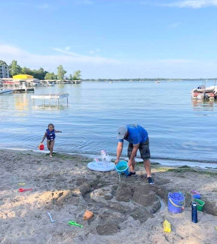 Triggs Bay Resort主图