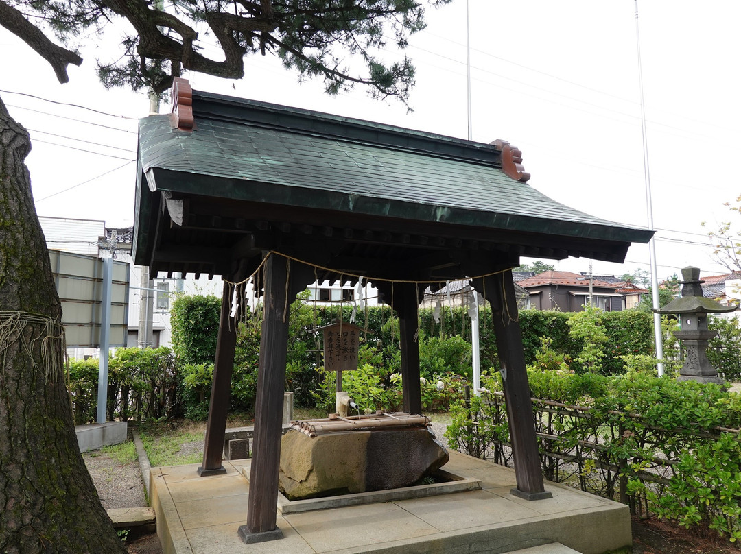 Yakumo Shrine景点图片