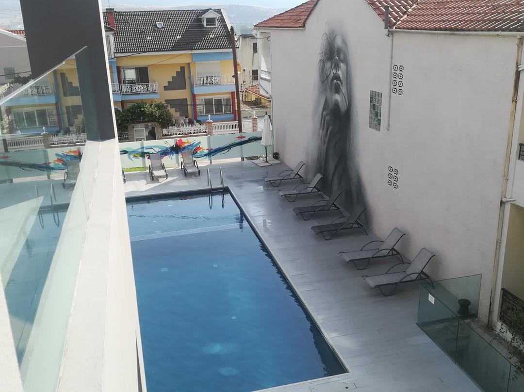 Essence Living Exclusive主图