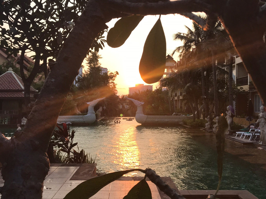 唐布拉别墅酒店主图