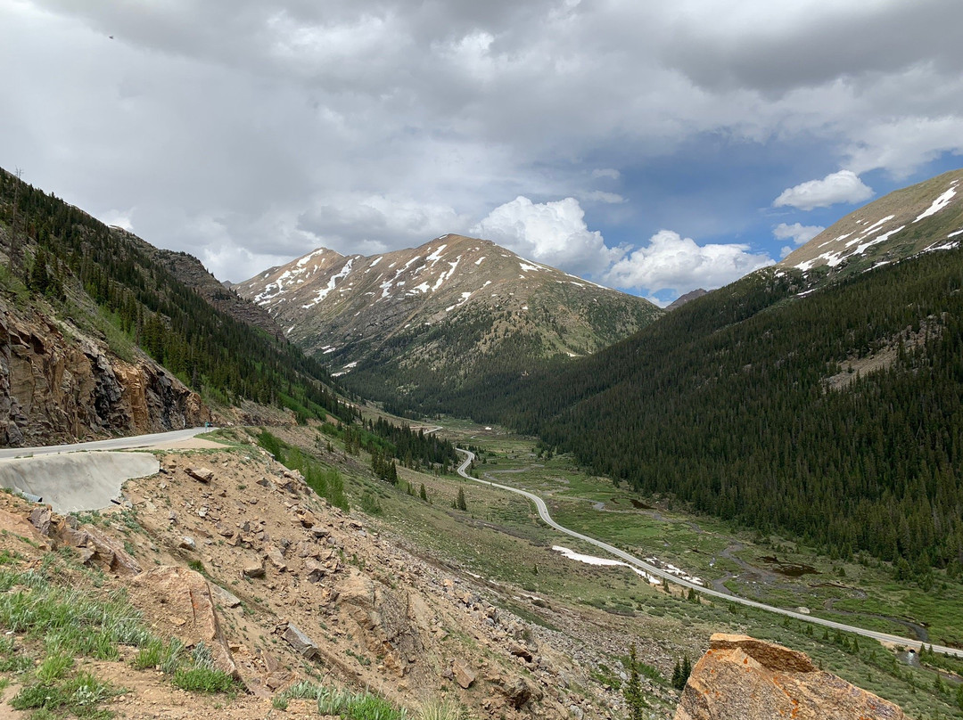 Independence Pass-Twin Lakes必去景点