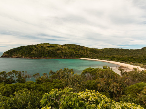 Connie Bay-Keswick Island必去景点
