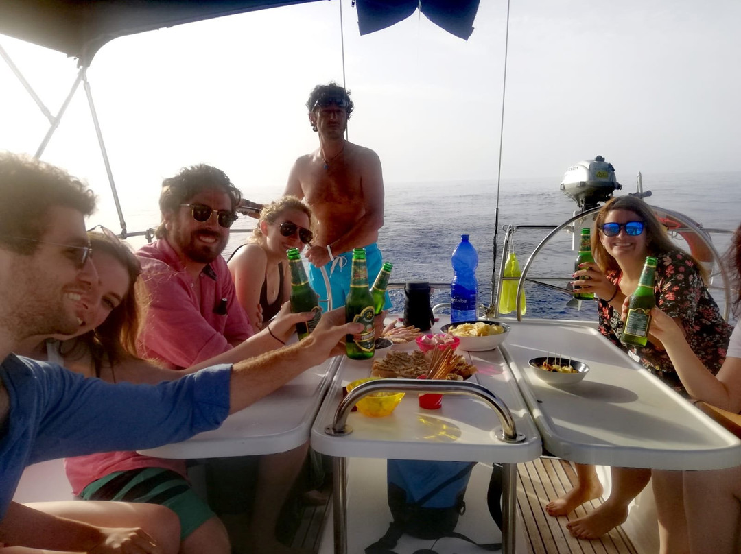 Madonie Holidays-切法卢必去景点