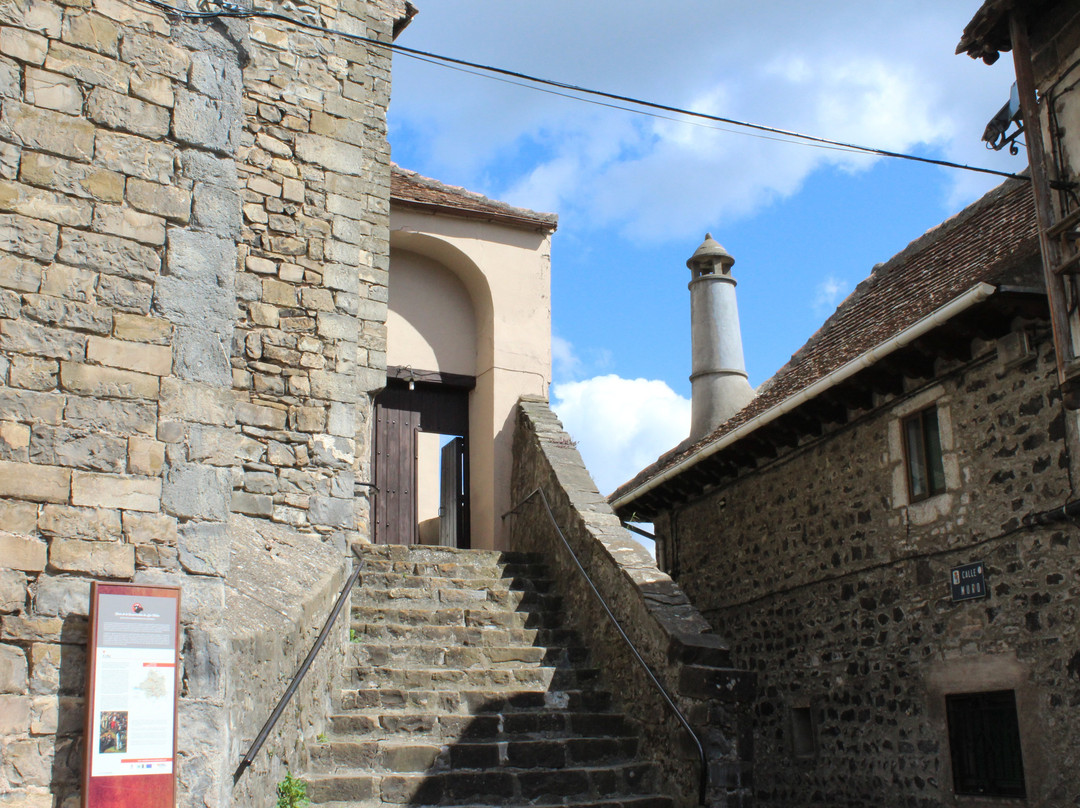 Iglesia de San Martin-Hecho必去景点