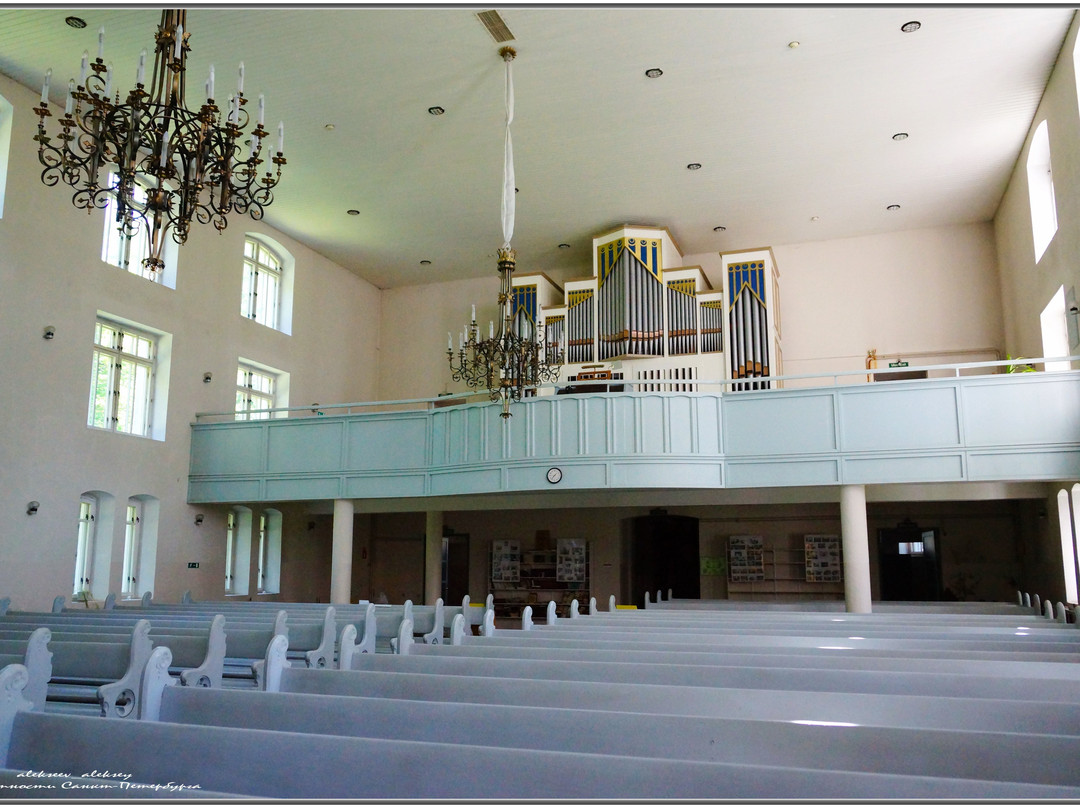 Church of the Holy Apostles Peter and Paul景点图片