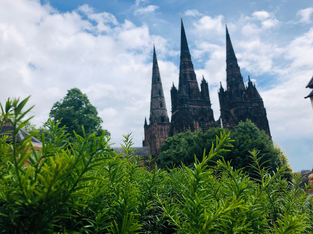 Lichfield Cathedral景点图片