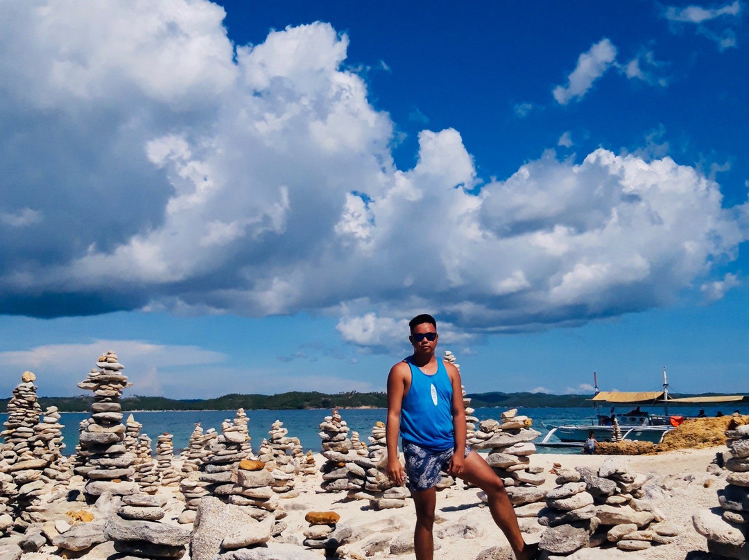 Tinalisayan Islet and Sandbar-Burias Island必去景点