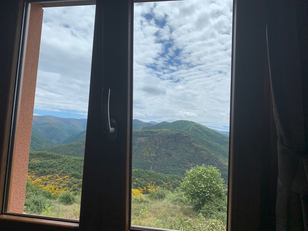 Bembibre酒店住宿-La Trucha del Arco Iris