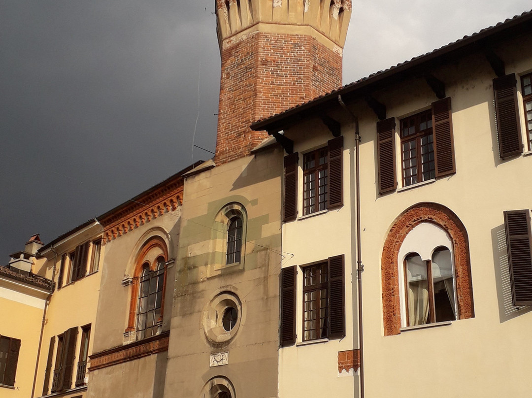 Torre dei Tizzoni景点图片