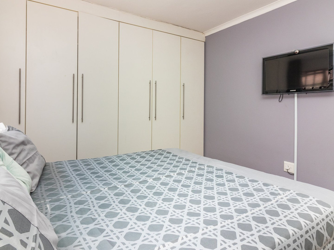 Hillside Guesthouse主图