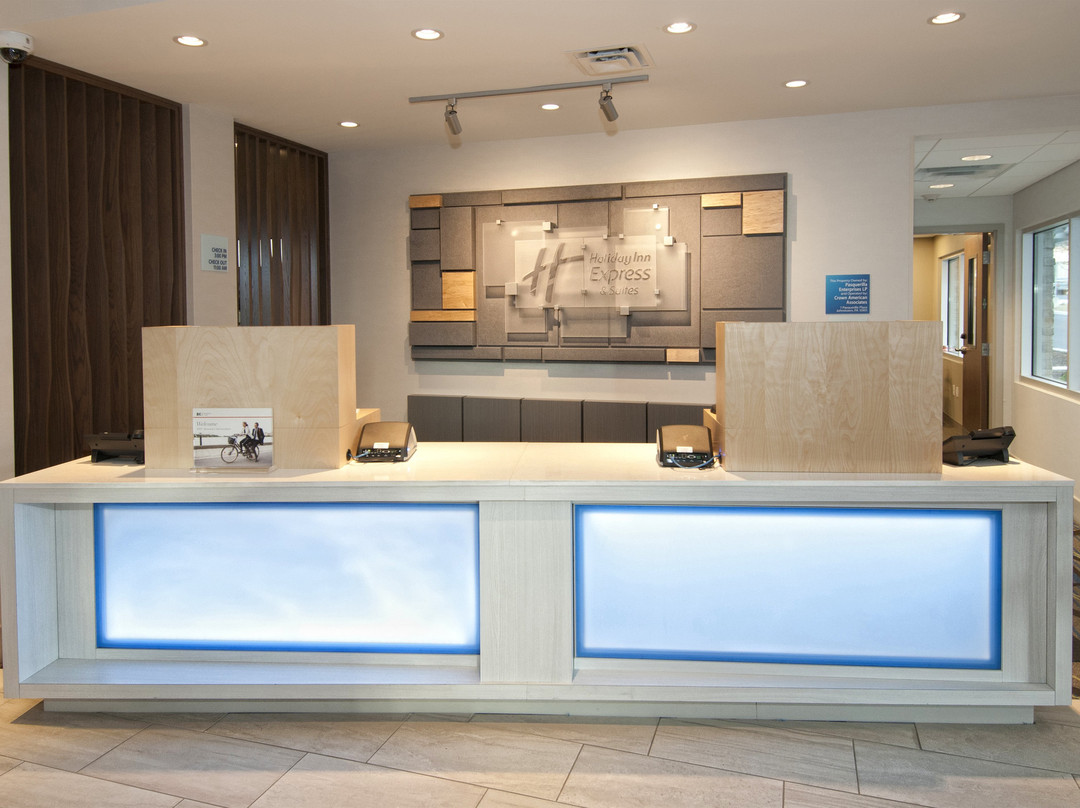 Holiday Inn Express & Suites Johnstown By IHG主图