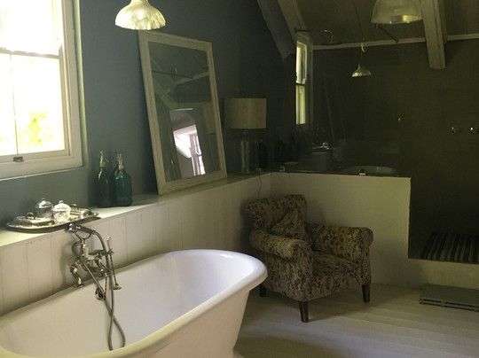 Old Oak Manor and Cafe Felix主图