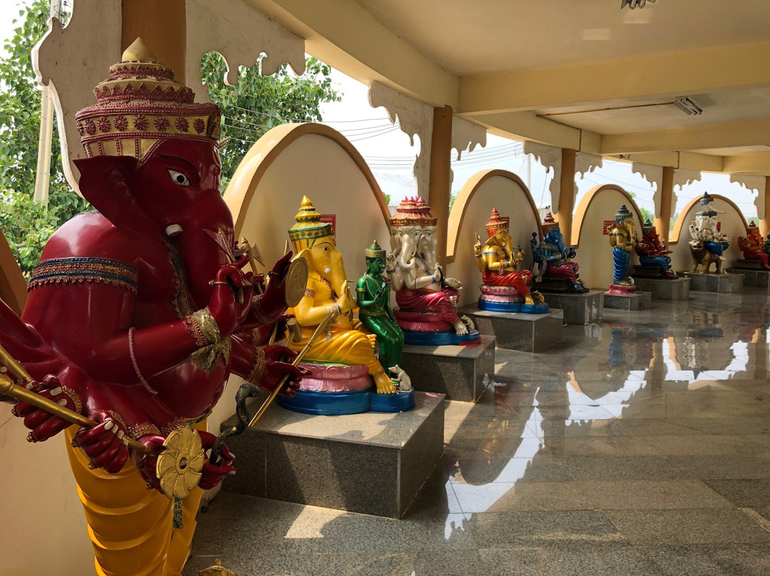 Wat Phayakkha Intharam (Wat Chedi)景点图片