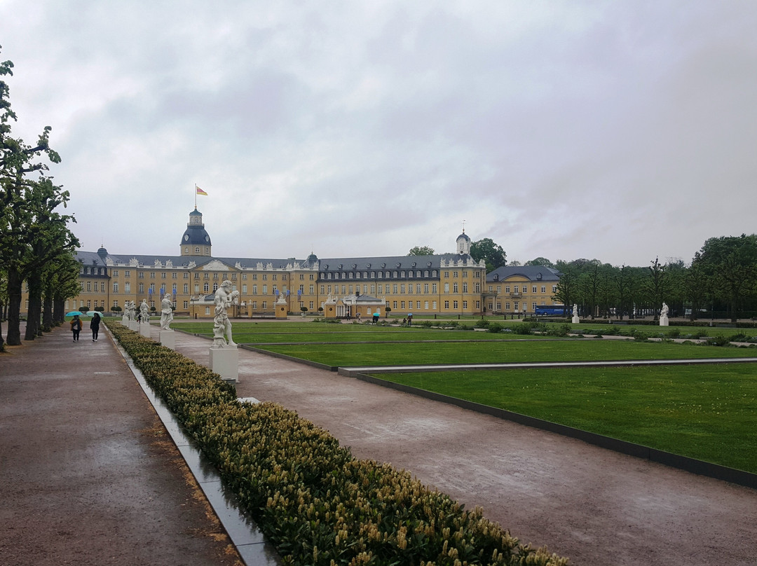 卡尔斯鲁厄王宫景点图片