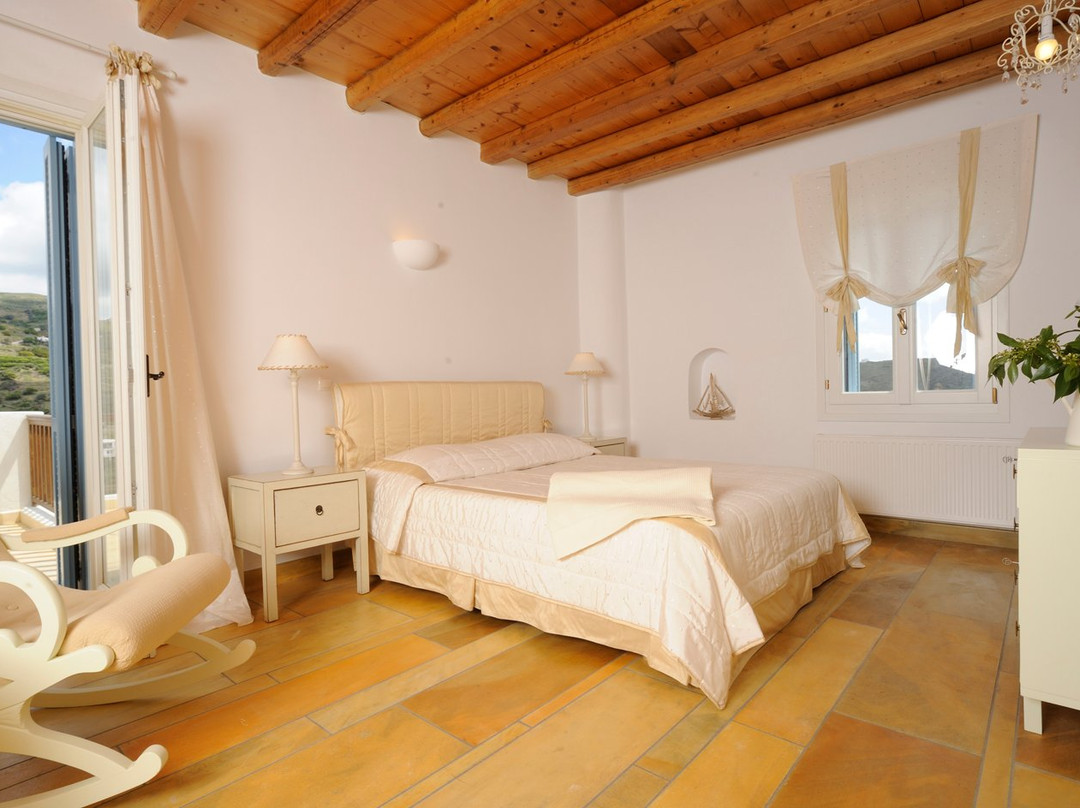 Oros Charaka酒店住宿-Heliades Villas