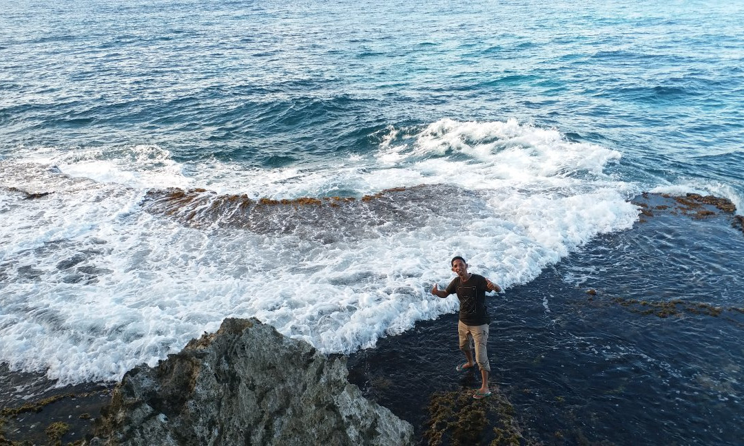 Batu Picah Beach-Biak必去景点