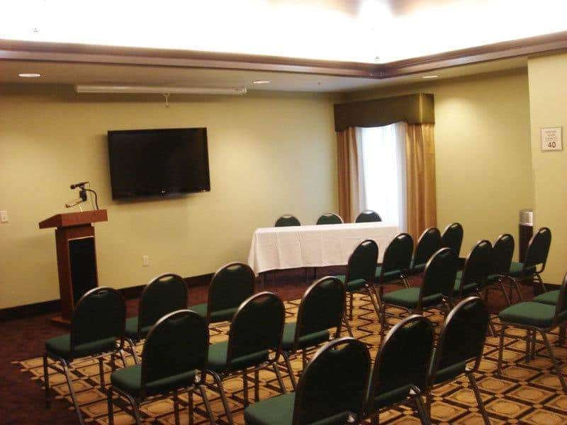 布莱恩特拉金塔旅馆&套房酒店主图