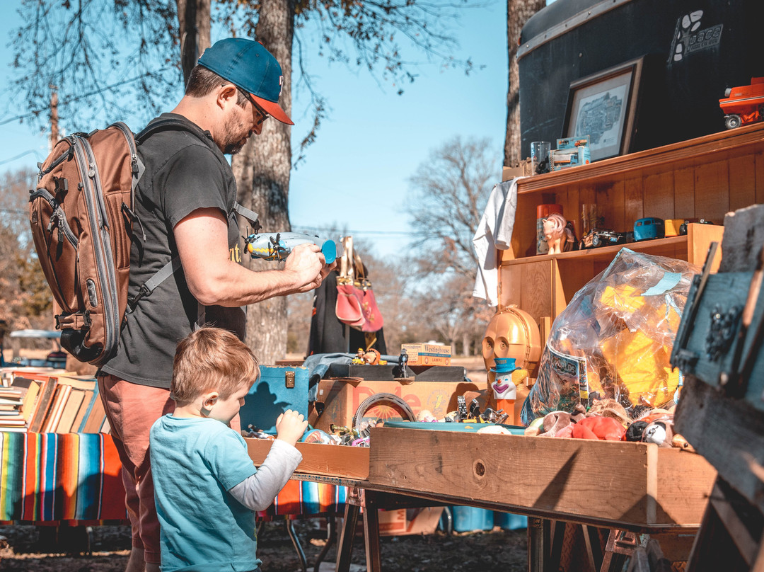 First Monday-Canton必去景点