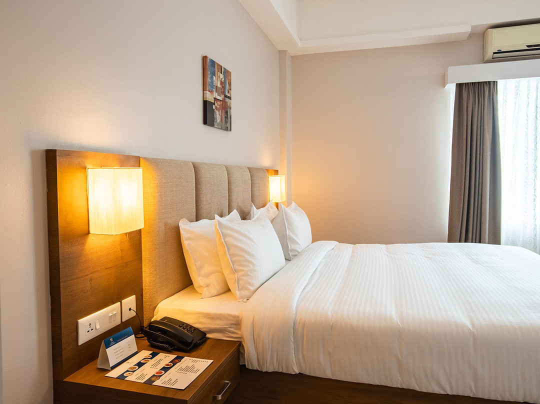 Hotel Royal Residency主图