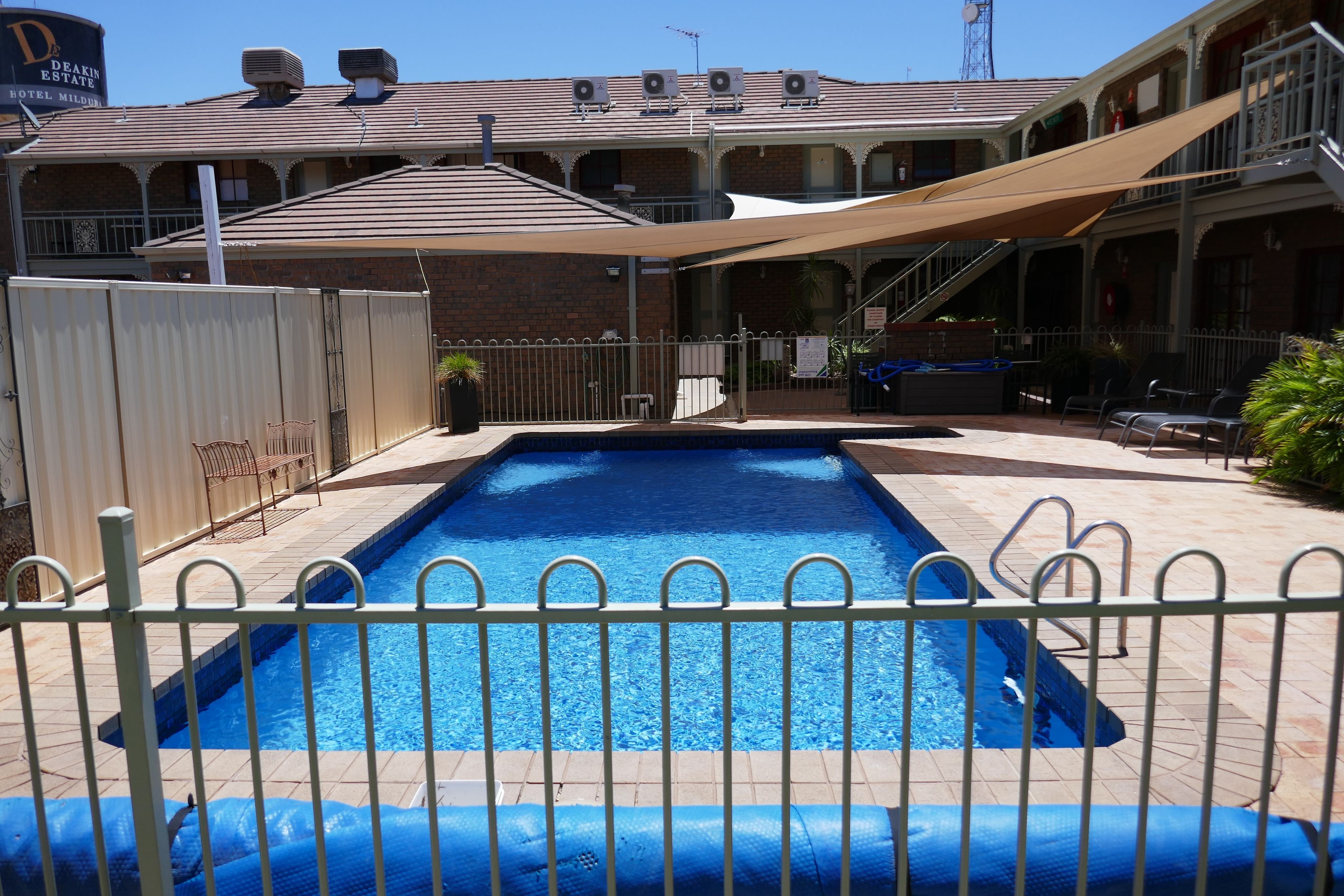 City Colonial Motor Inn-泳池