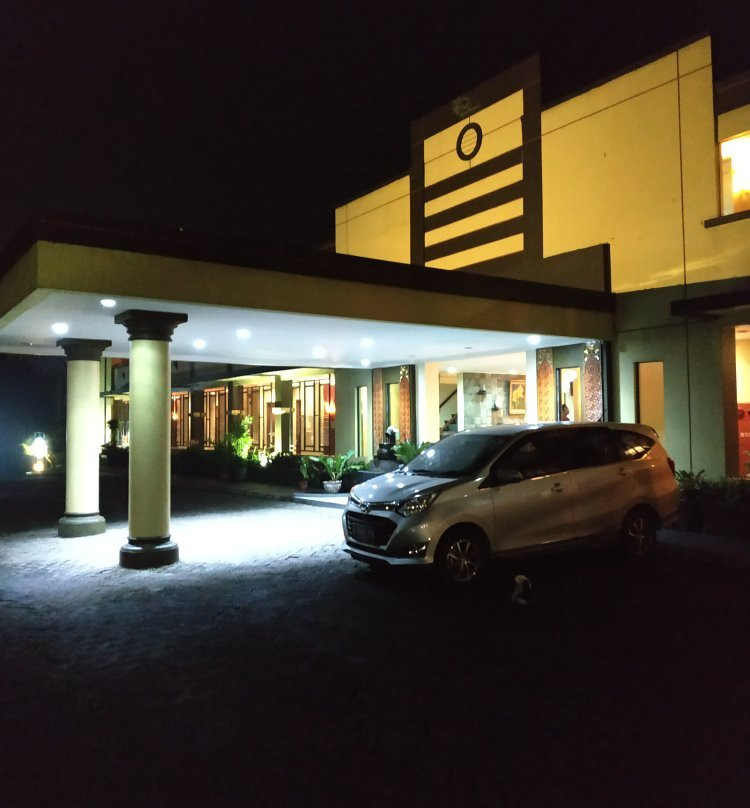 瑞亚蒂安妮酒店主图