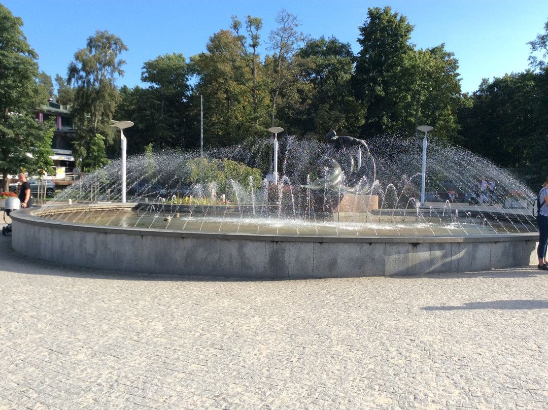 Fountain Yurate and Kastitis-帕兰加必去景点